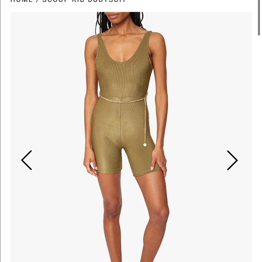 NWT WeWoreWhat Active Scoop Neck Bodysuit